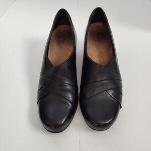 Ladies SZ 6-1/2M Clarks Collection Black Leather Slip-On Loafer